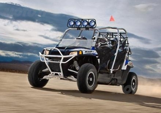 Comitato Quad FMI e Polaris si stringono la mano Comitato Quad FMI e Polaris si stringono la mano