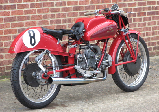 Gilera Sanremo e Guzzi Dondolino: sfida di capolavori Gilera Sanremo e Guzzi Dondolino: sfida di capolavori