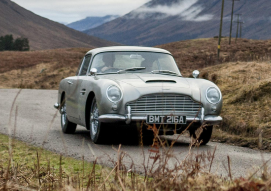 Aston Martin costruirà 25 DB5s 'Goldfinger' per 3,3 milioni di sterline Aston Martin costruirà 25 DB5s 'Goldfinger' per 3,3 milioni di sterline