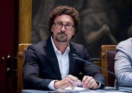 Toninelli, Autostrade: «Pedaggi potevano essere ridotti» Toninelli, Autostrade: «Pedaggi potevano essere ridotti»