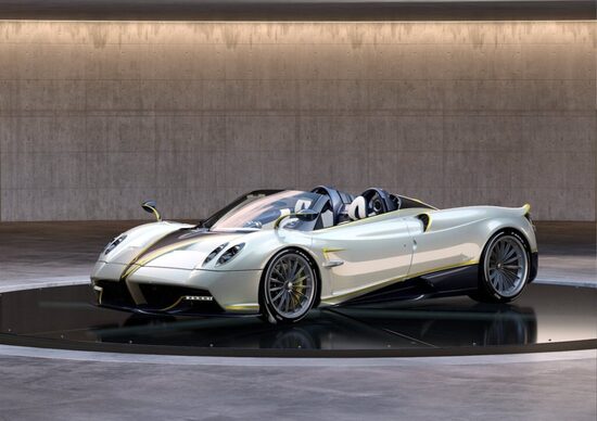 Huayra Roadster Gyrfalcon. Svelata a Pebble Beach Huayra Roadster Gyrfalcon. Svelata a Pebble Beach