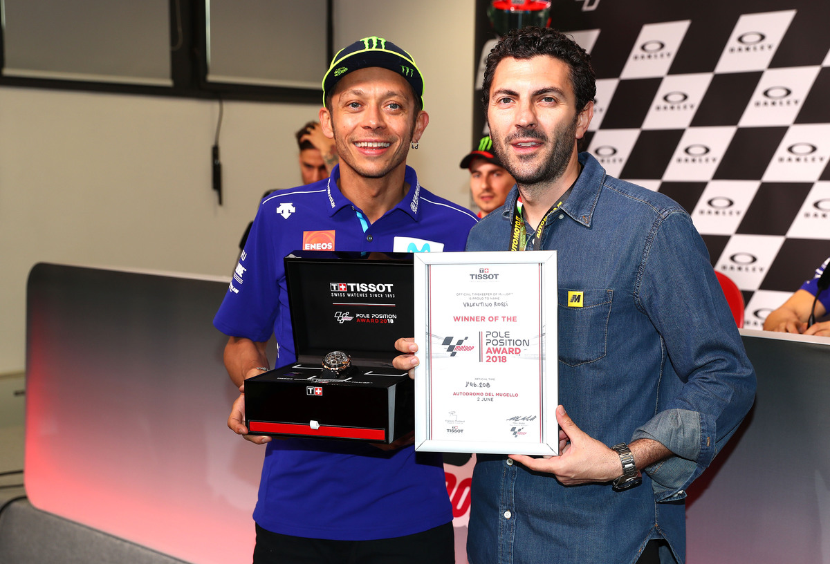 Cosa si prova a premiare Valentino Rossi - MotoGP - Moto.it