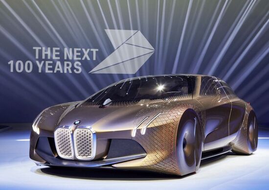 BMW Vision Next 100, concept da centenario BMW Vision Next 100, concept da centenario