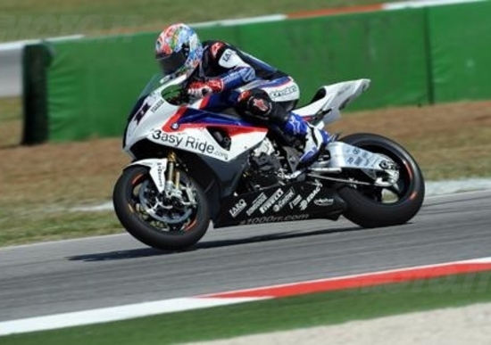 A Misano Crutchlow si aggiudica il primo turno di qualifiche A Misano Crutchlow si aggiudica il primo turno di qualifiche