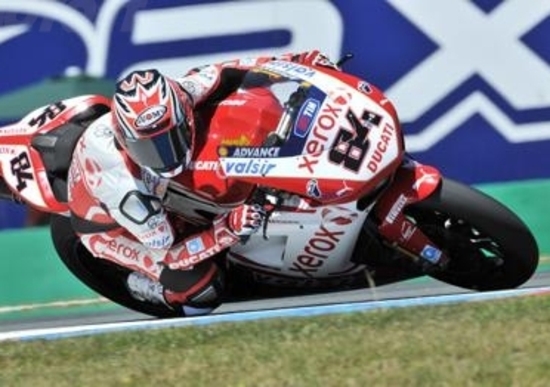 Sbk. Michel Fabrizio guida le libere Sbk. Michel Fabrizio guida le libere