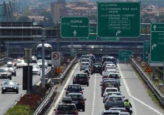 Pendolari: viaggiano di più e vanno più lontano Pendolari: viaggiano di più e vanno più lontano