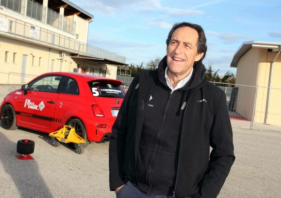 Luigi Pirollo. Una curva lunga una vita Luigi Pirollo. Una curva lunga una vita