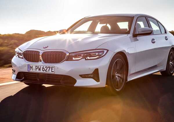 BMW 320D BATTERIA SCARICA
