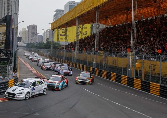 WTCR 2018 Macao, Gara1: Vernay primo, Muller e Tarquini si giocano il titolo WTCR 2018 Macao, Gara1: Vernay primo, Muller e Tarquini si giocano il titolo