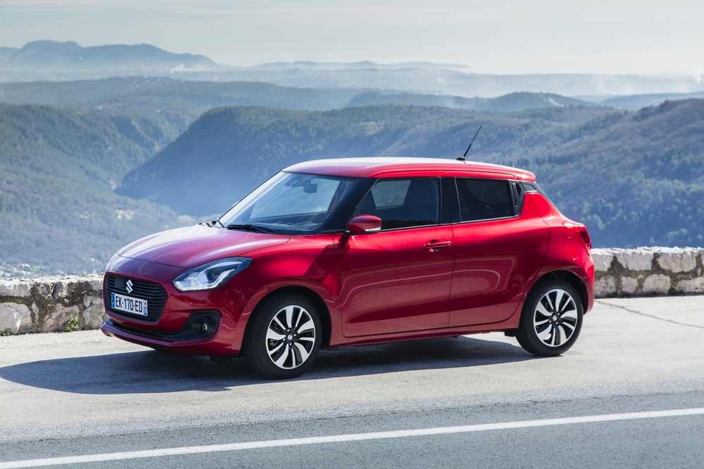 La Suzuki Swift è disponibile anche in versione ibrida, con differenza di costo minima rispetto al benzina