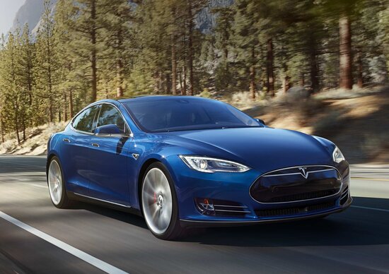 I miracoli di Elon e la Giustizia divina: Tesla porta a casa ricco ubriaco facendolo arrestare I miracoli di Elon e la Giustizia divina: Tesla porta a casa ricco ubriaco facendolo arrestare