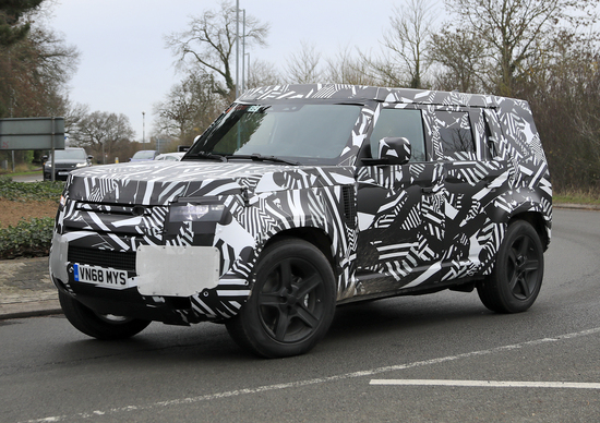 Land Rover Defender 2019, ecco le foto spia Land Rover Defender 2019, ecco le foto spia