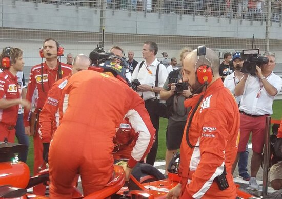F1: Cigarini, il meccanico della Ferrari infortunato in Bahrain torna al lavoro F1: Cigarini, il meccanico della Ferrari infortunato in Bahrain torna al lavoro