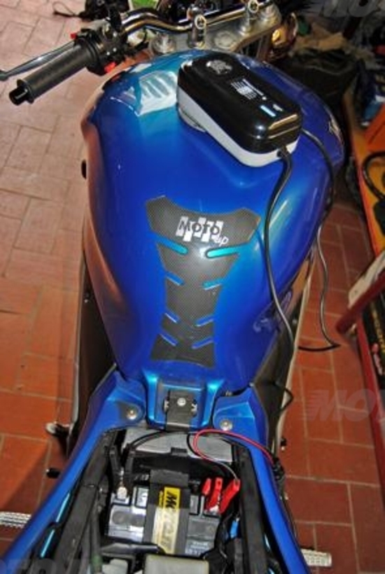 BC Battery Controller: caricabatteria Junior Design BC Battery Controller: caricabatteria Junior Design