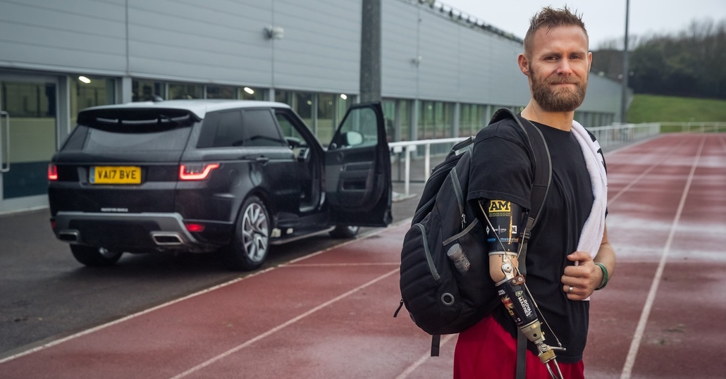 Jaguar Land Rover: ecco la portiera automatica “Mobility”