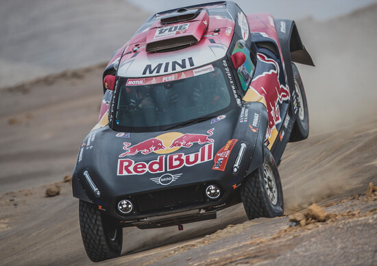 Dakar 2019, Tappa 9: ritiro di Peterhansel Dakar 2019, Tappa 9: ritiro di Peterhansel
