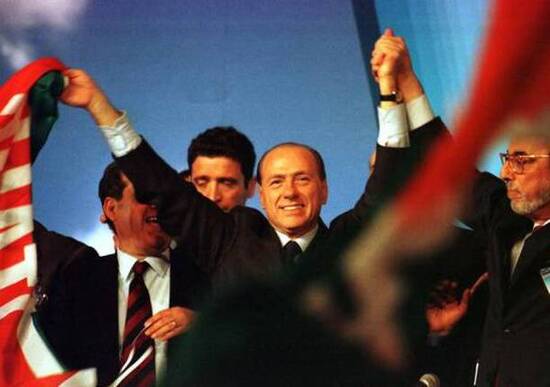 25 anni di Forza Italia. Nel 1994 Agnelli disse «Berlusconi prenderà il 3%» 25 anni di Forza Italia. Nel 1994 Agnelli disse «Berlusconi prenderà il 3%»