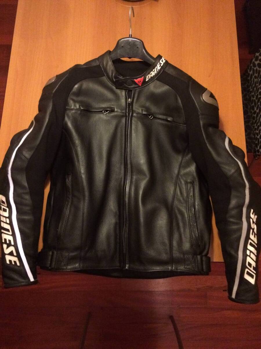 Vendo GIACCA PELLE DAINESE TAGLIA 52 Dainese a Moncalieri (codice 7593997)  - Moto.it