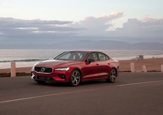 Volvo: velocità massima limitata a 180 km/h dal 2020 Volvo: velocità massima limitata a 180 km/h dal 2020