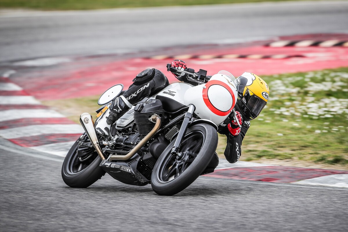 Prova Moto Guzzi V7 Iii Fast Endurance Test Che Sorpresa Prove