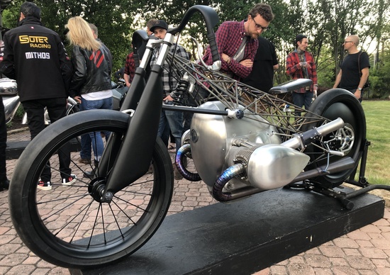 BMW Birdcage. Rientro nel custom? BMW Birdcage. Rientro nel custom?