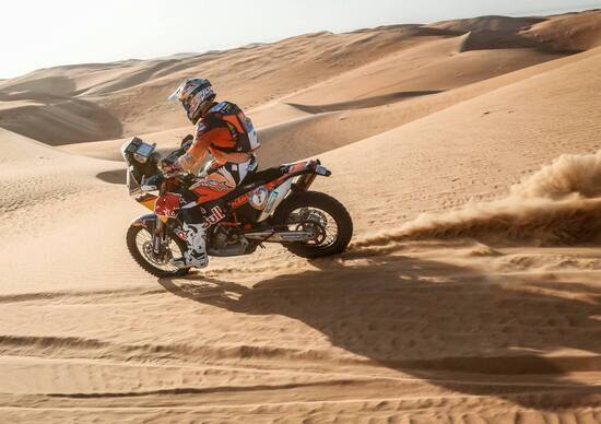 Cross-Country Rally 2016. Price (KTM) e Al Attiyah (Toyota) vincono Abu Dhabi Cross-Country Rally 2016. Price (KTM) e Al Attiyah (Toyota) vincono Abu Dhabi