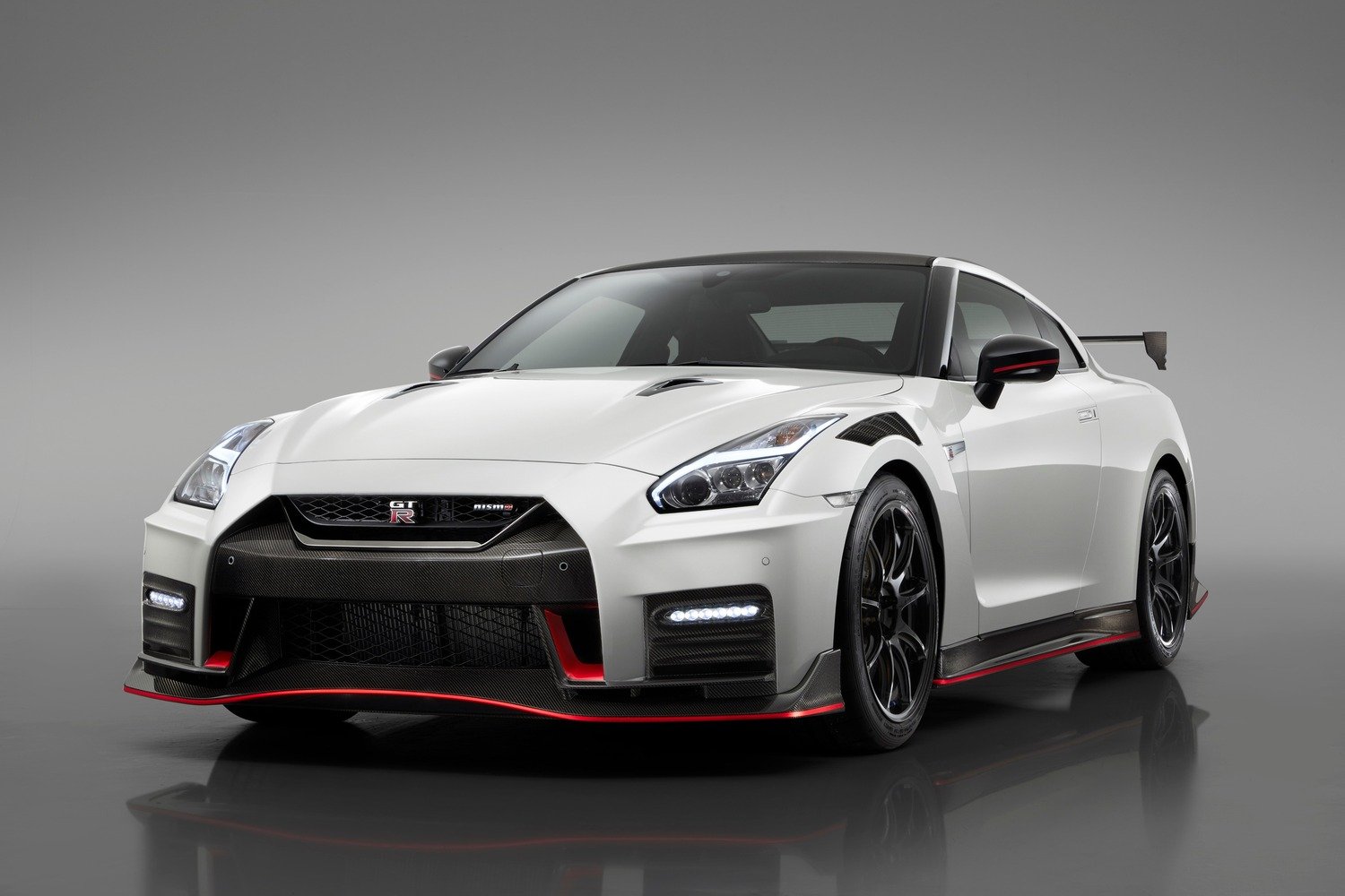 Nissan GT-R Nismo 2020, Tolti I Veli A New York - News - Automoto.it