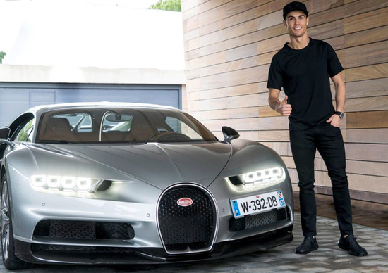 Cristiano Ronaldo si regala la Bugatti Voiture Noire Cristiano Ronaldo si regala la Bugatti Voiture Noire