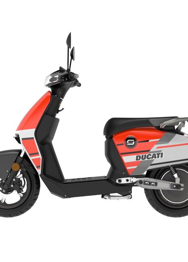 Super Soco CUx: arriva lo scooter elettrico con livrea Ducati