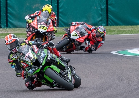 Superbike, Copioli: Nessun conflitto fra FIM e Dorna Superbike, Copioli: Nessun conflitto fra FIM e Dorna