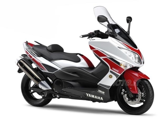 Yamaha T-MAX Anniversary 50°: lo vorreste anche in Italia? Yamaha T-MAX Anniversary 50°: lo vorreste anche in Italia?