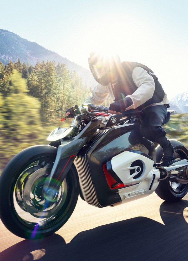 BMW Vision DC Roadster. Il Boxer diventa elettrico