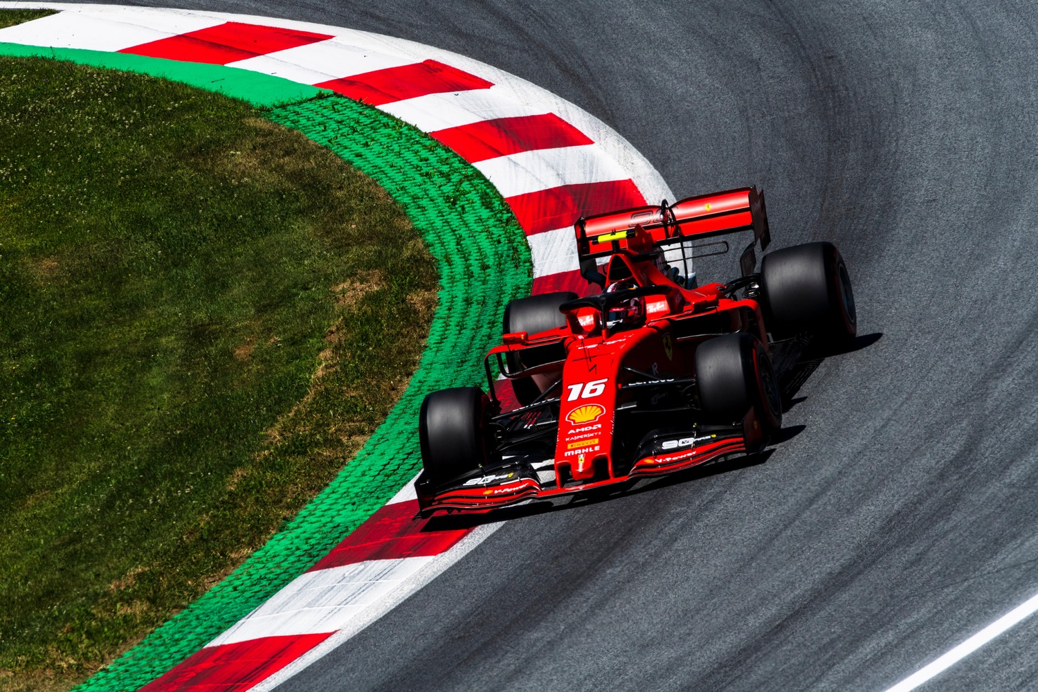 Austria: festa Verstappen Rimpianto Leclerc, secondo Austria: festa Verstappen Rimpianto Leclerc, secondo