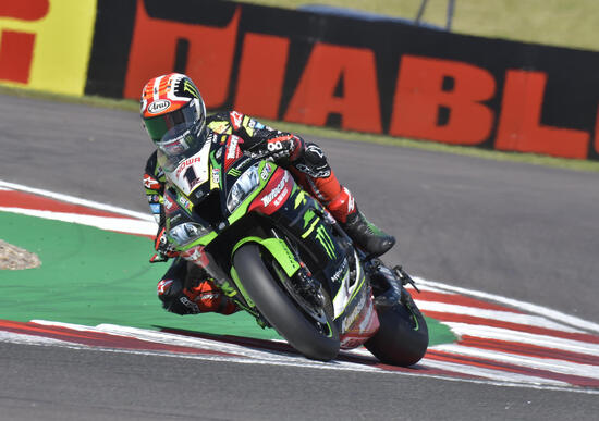 SBK 2019 a Donington. Rea vince la Superpole race SBK 2019 a Donington. Rea vince la Superpole race