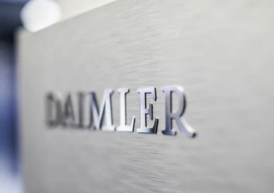 Daimler, richiami per airbag e Diesel impattano sugli utili attesi Daimler, richiami per airbag e Diesel impattano sugli utili attesi