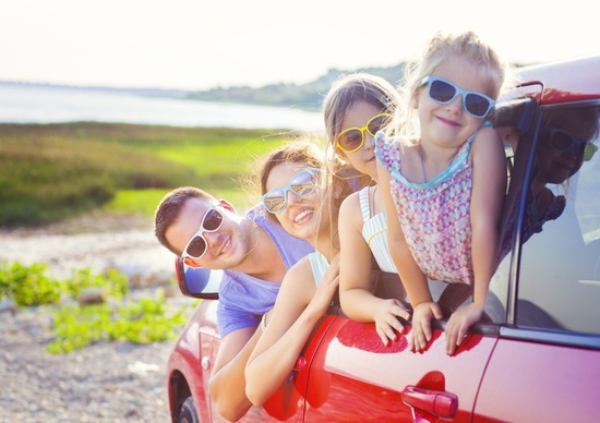Noleggi un’auto per le vacanze? 10 consigli per non sbagliare