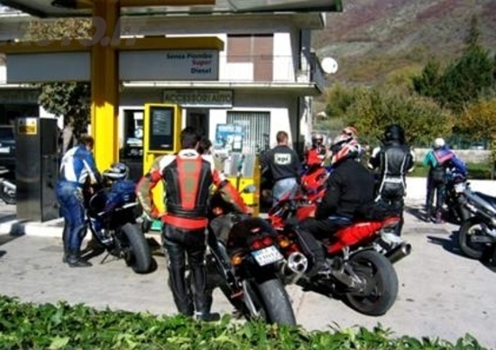 I racconti di Moto.it: Benzina sporca I racconti di Moto.it: Benzina sporca