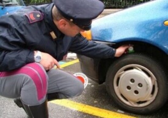 Pneumatici di marche diverse sulla stessa auto: ecco che cosa dice la legge Pneumatici di marche diverse sulla stessa auto: ecco che cosa dice la legge