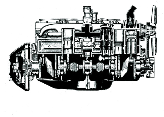 Prima della seconda guerra mondiale negli USA i motori a otto cilindri in linea sono stati impiegati su molte vetture costruite in gran serie. Quello qui mostrato in sezione è un Packard a valvole laterali, rimasto in produzione pressoché invariato dagli anni Venti ai primi anni Cinquanta