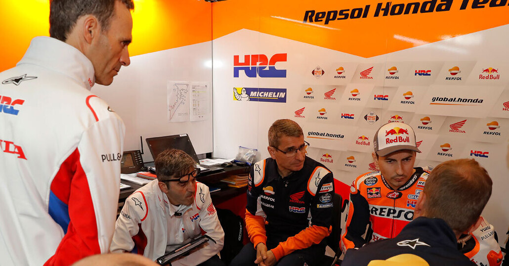 Alberto Puig: “Lorenzo resta con la Honda MotoGP al 100%”