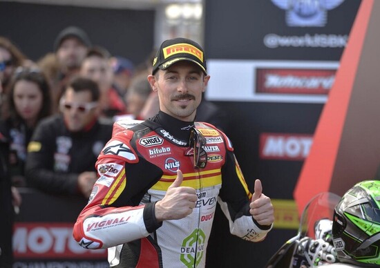 SBK 2020. Eugene Laverty firma con BMW SBK 2020. Eugene Laverty firma con BMW