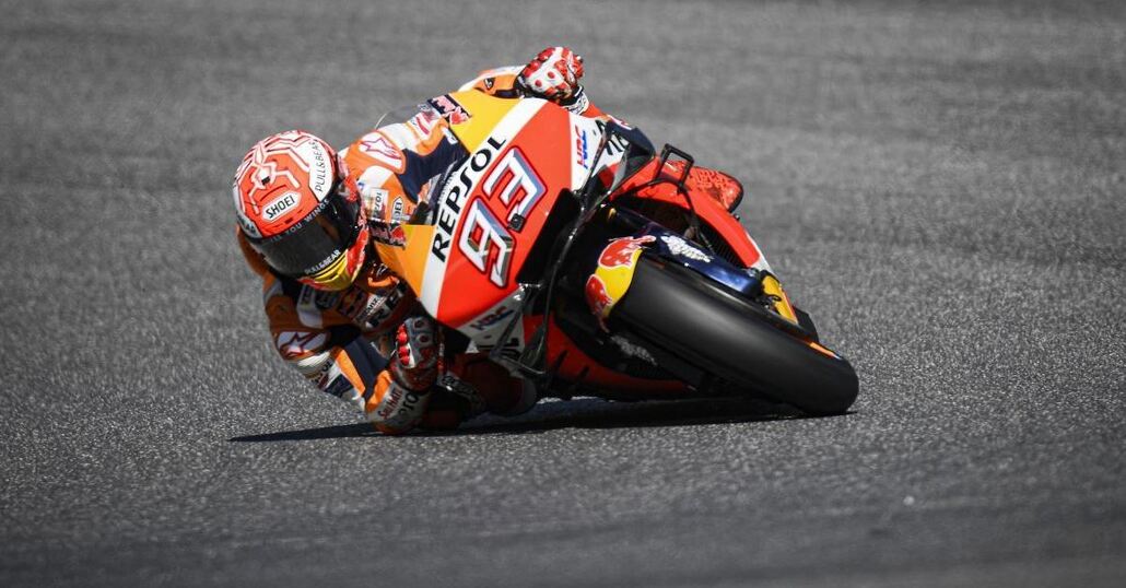 Marquez in piega a 70° in curva... Ci arriverà davvero?