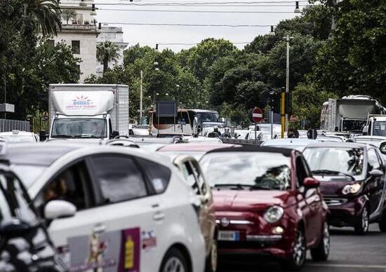 Italia, dal 2013 aumentano solo le medie cilindrate Italia, dal 2013 aumentano solo le medie cilindrate