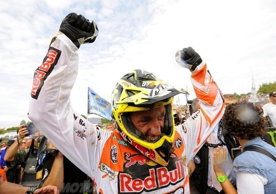 Cairoli conquista il quinto titolo mondiale MX1 Cairoli conquista il quinto titolo mondiale MX1