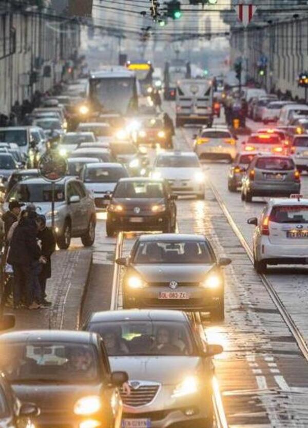 Governo: bonus di 2.000 euro per chi rottama l’auto?