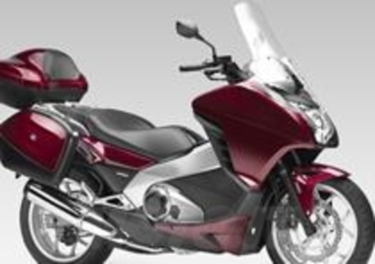 Honda Integra 700 Sembra Uno Scooter Va Come Una Moto News Motoit 3113