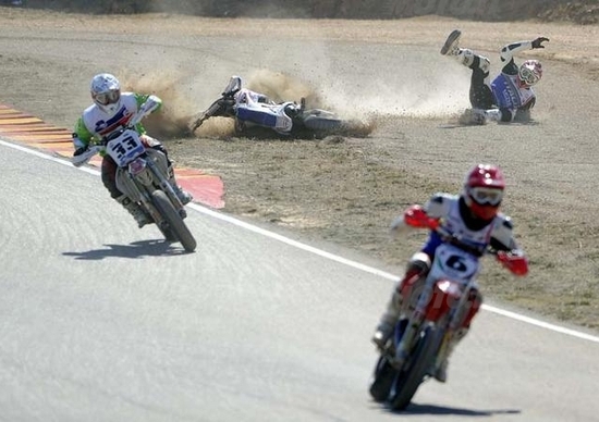 Supermoto delle Nazioni. Italia battuta 4 a 1 dalla Francia Supermoto delle Nazioni. Italia battuta 4 a 1 dalla Francia