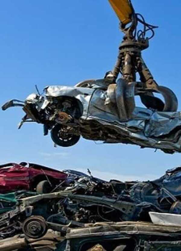 Sconto rottamazione auto statale come negli anni Novanta: ipotesi a doppio schema (1,5K) include anche le euro5