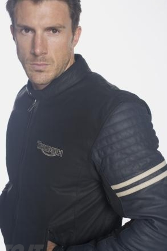 Collezione abbigliamento autunno/inverno 2011 Triumph Collezione abbigliamento autunno/inverno 2011 Triumph