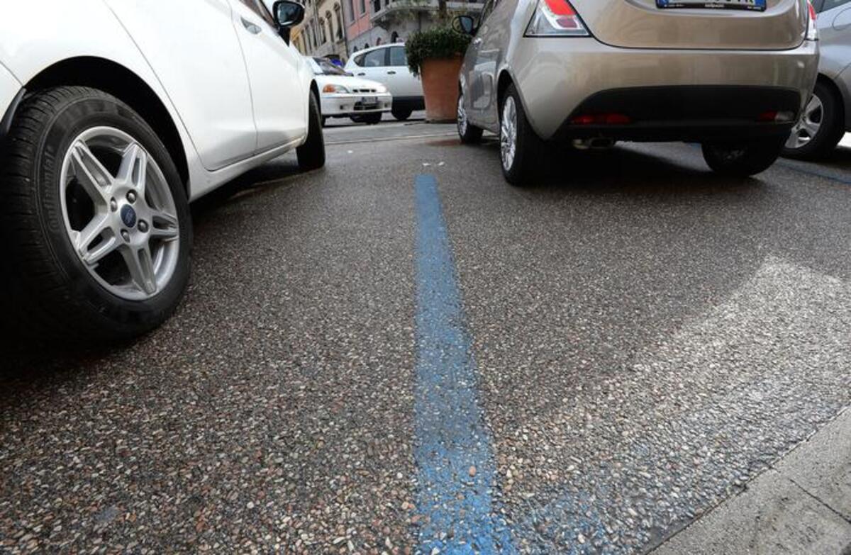 Strisce Blu: Parcheggio Gratis Anche Per Disabili Senza Patente - News ...